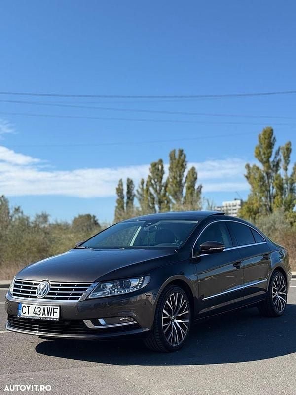 Second-hand VW Passat 170 CP (125 kW) 2012 Culoaremaro Berlinǎ
