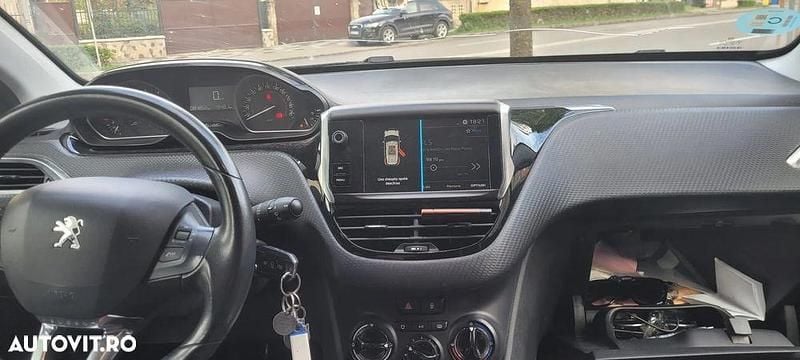 Culoaregri Utilizat 2019 Peugeot 2008 Business-Line SUV | 8.000 EUR (Super Preț) - Imagine 1/4