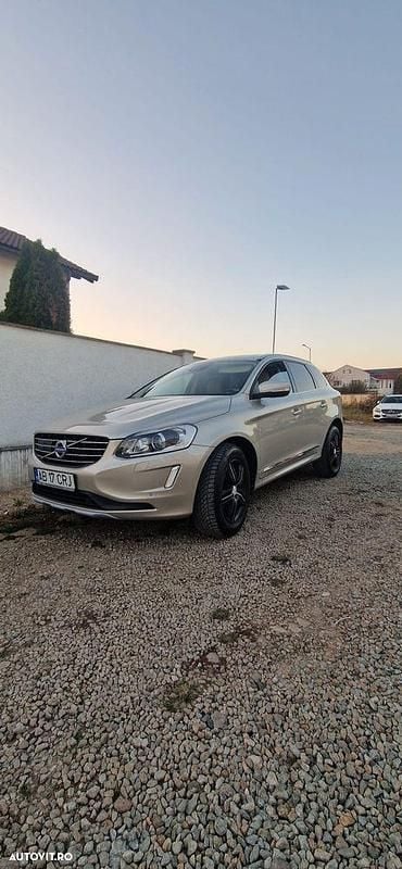 Culoaremaro Second-hand 2016 Volvo XC60 Momentum SUV | 17.500 EUR (Preț OK) - Imagine 1/4