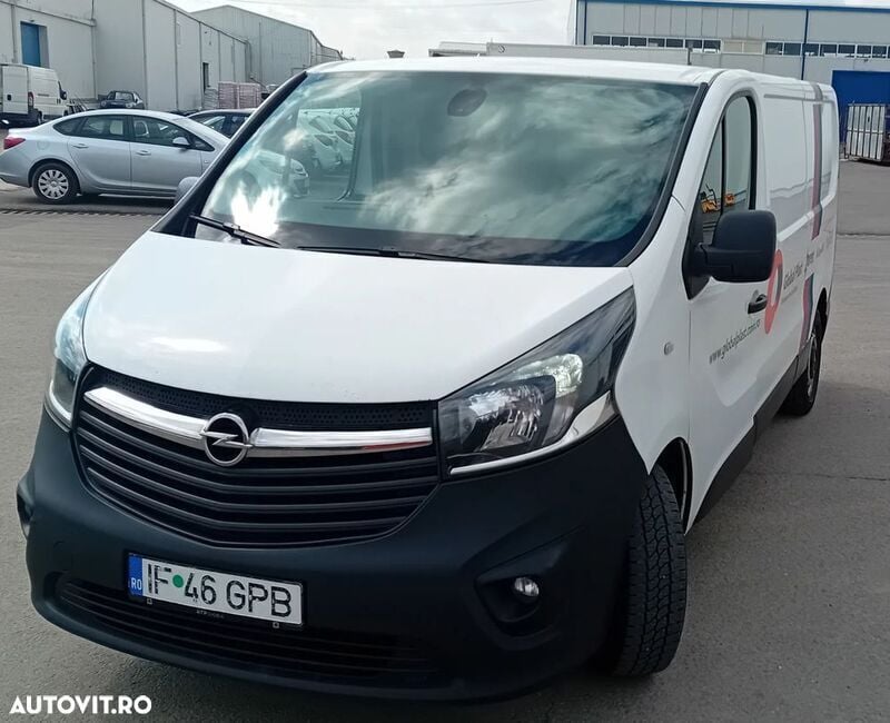 Alb Utilizat 2019 Opel Vivaro Van | 9.200 EUR (Super Preț) - Imagine 1/4