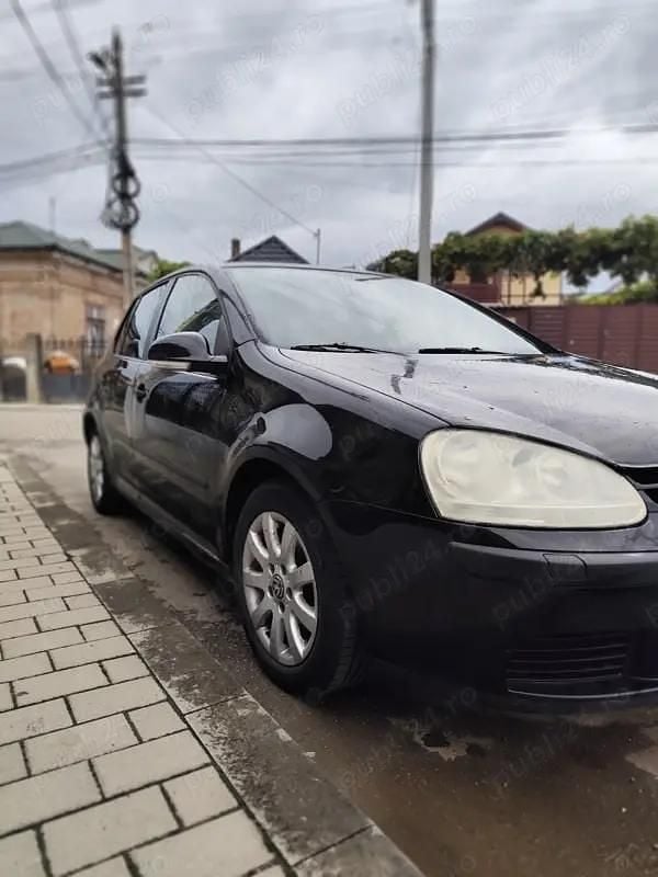 Negru Utilizat 2005 VW Golf V Hatchback | 2.299 EUR (Preț OK) - Imagine 1/4