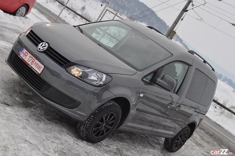 Second-hand VW Caddy 102 CP (75 kW) 2013 Gri Monovolum