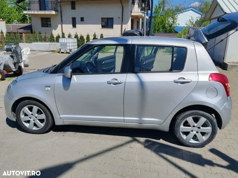 Gri Utilizat 2008 Suzuki Swift | 2.700 EUR - Imagine 1/4