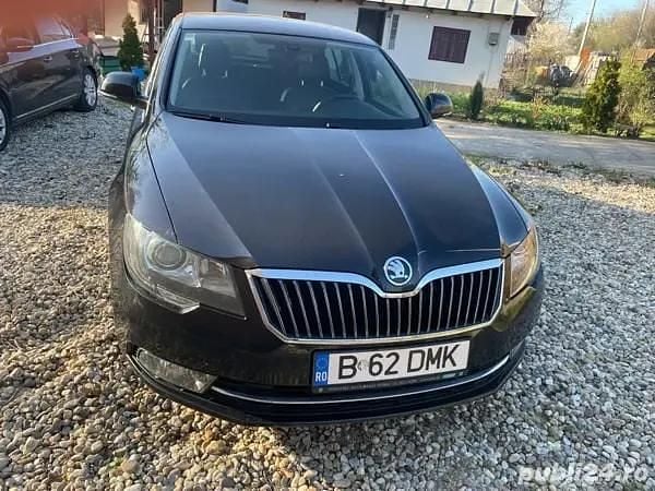 Second-hand Skoda Superb 170 CP (125 kW) 2014 Negru Berlinǎ
