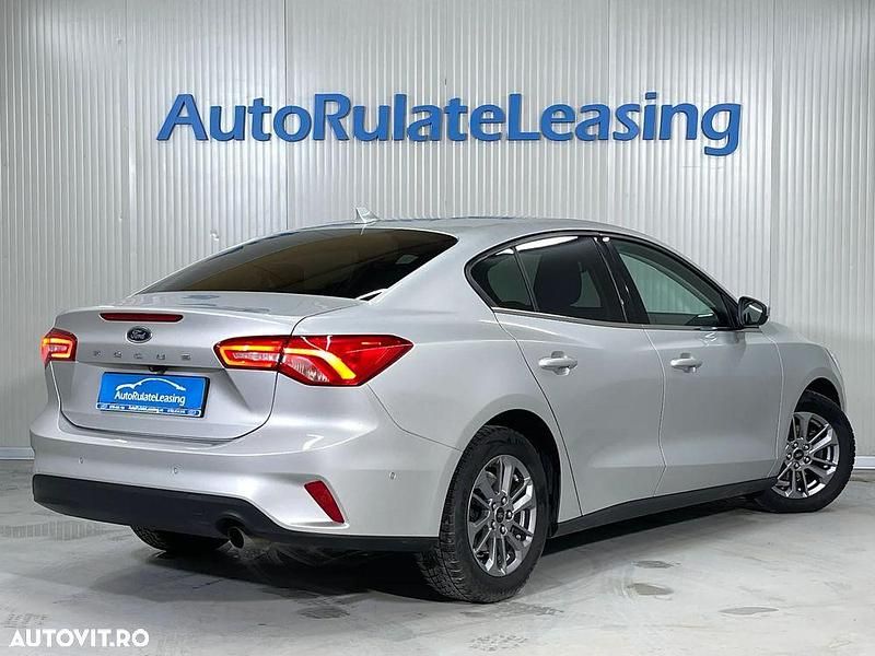 Second-hand Ford Focus Titanium 120 CP (88 kW) 2022 Culoaregri Berlinǎ