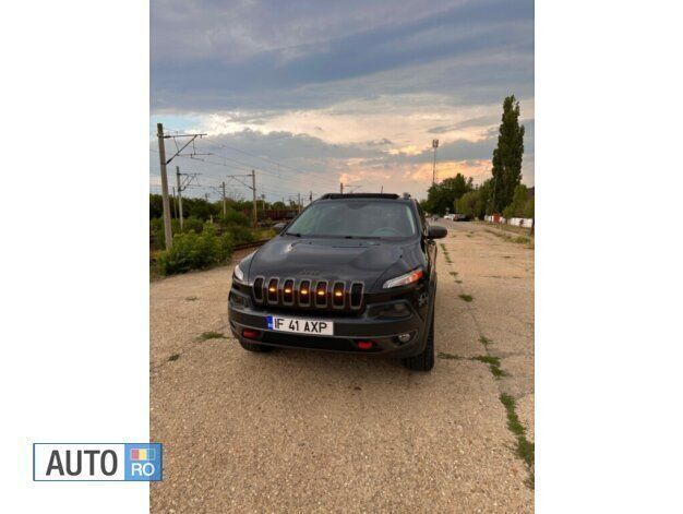Negru Utilizat 2016 Jeep Cherokee Trailhawk SUV | 10.900 EUR - Imagine 1/4