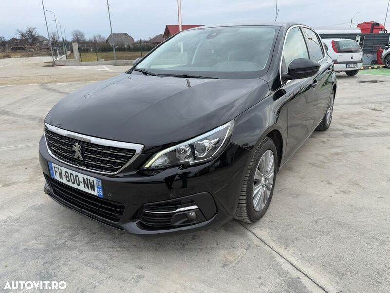 Negru Utilizat 2021 Peugeot 308 Style Hatchback | 9.900 EUR (Preț OK) - Imagine 1/4