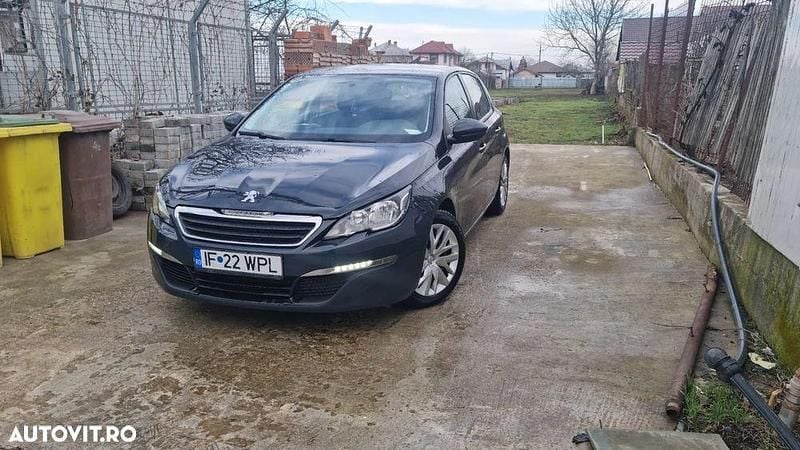 Second-hand Peugeot 308 Active 120 CP (88 kW) 2015 Culoarenegru Hatchback