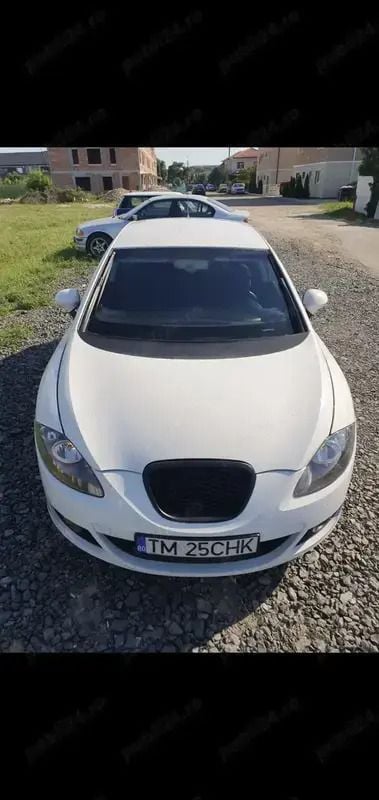 Utilizat 2010 Seat Leon Hatchback | 2.850 EUR (Preț bun) - Imagine 1/4