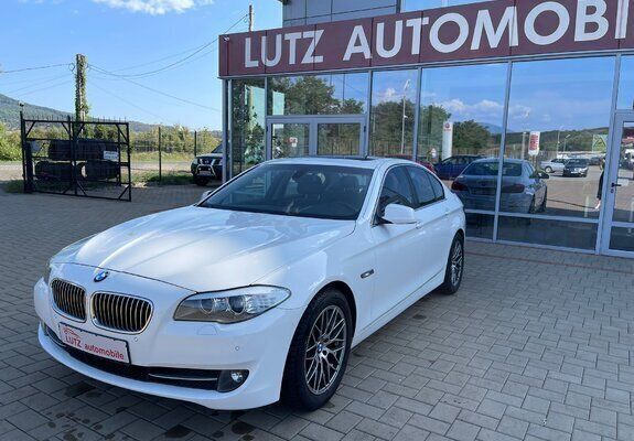 Alb Utilizat 2011 BMW 520 Sport Line Berlinǎ | 12.999 EUR (Puțin scump) - Imagine 1/4
