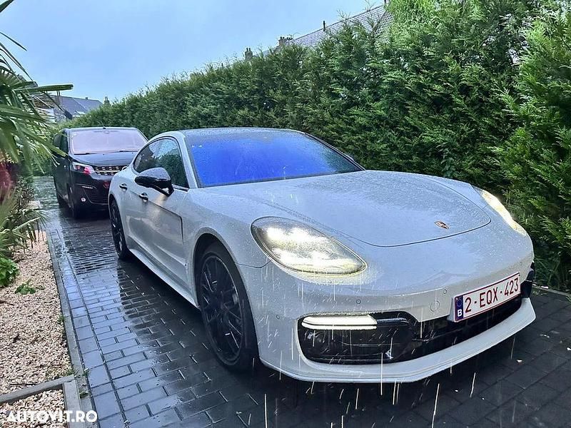 Second-hand Porsche Panamera 330 CP (242 kW) 2018 Culoarealb Berlinǎ