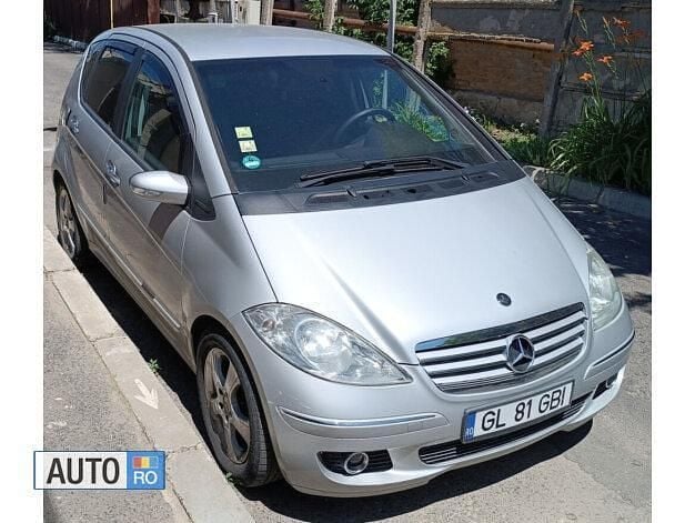 Gri Utilizat 2005 Mercedes A180 Hatchback | 2.100 EUR (Preț OK) - Imagine 1/4