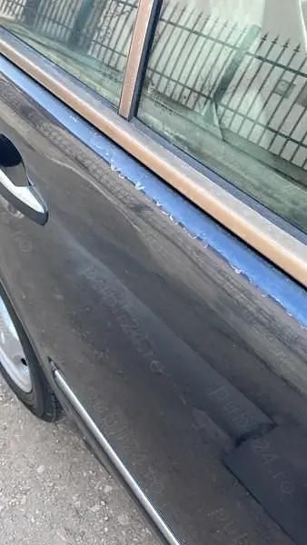 Utilizat 1998 Mercedes E200 Berlinǎ | 4.000 EUR - Imagine 1/4