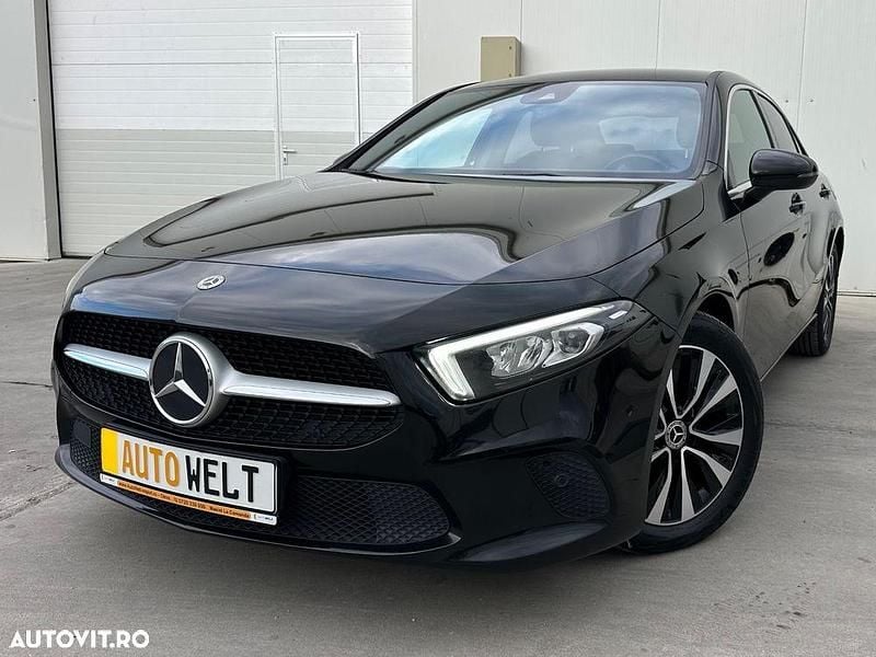 Culoarenegru Utilizat 2022 Mercedes A180 Edition Berlinǎ | 20.490 EUR (Super Preț) - Imagine 1/4
