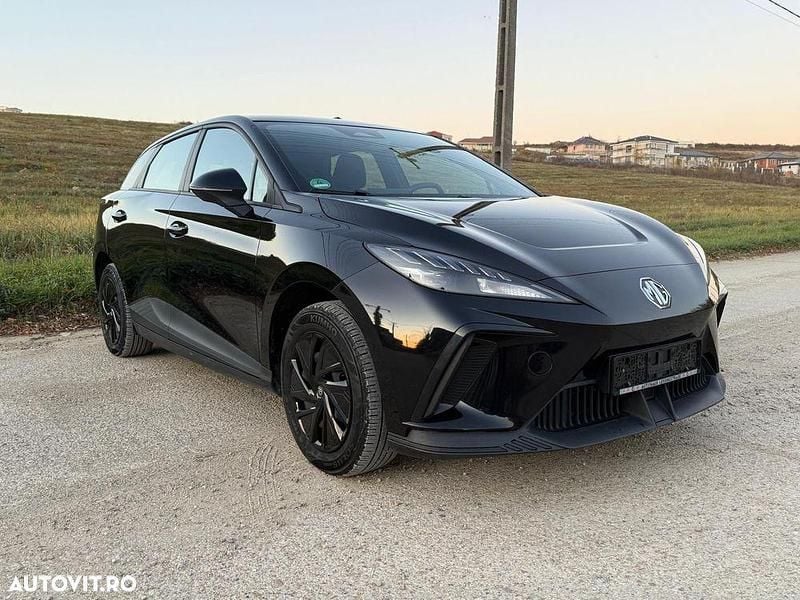 Second-hand MG MG4 EV Explore 125 kW (170 CP) 2023 Culoarenegru Hatchback