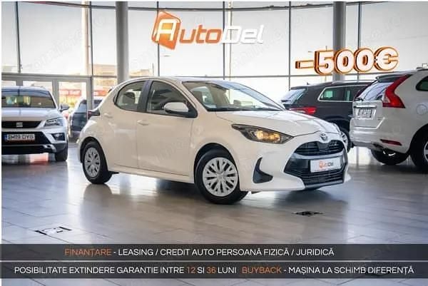 Alb Utilizat 2022 Toyota Yaris Hybrid Hatchback | 17.999 EUR (Super Preț) - Imagine 1/4