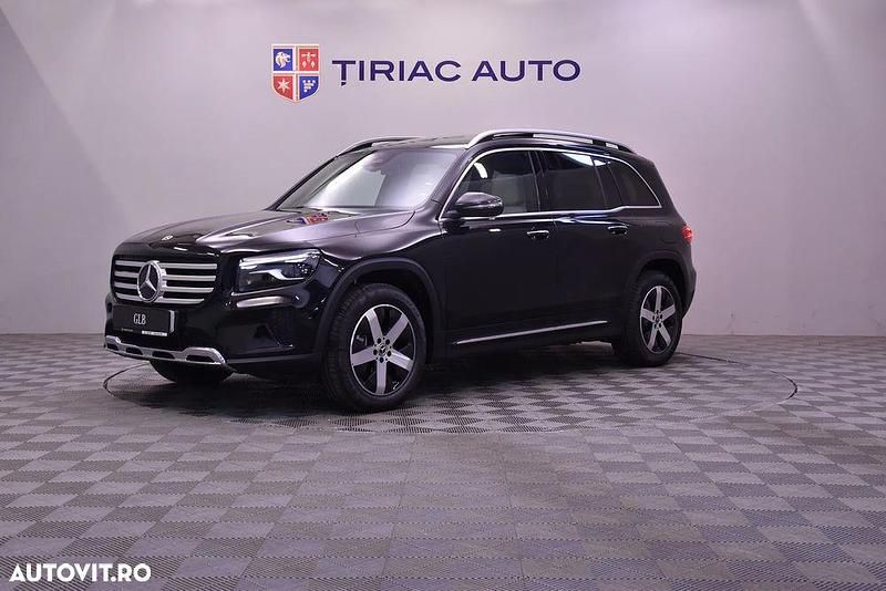 Culoarenegru Utilizat 2023 Mercedes GLB220 Advanced Plus SUV | 55.997 EUR - Imagine 1/4