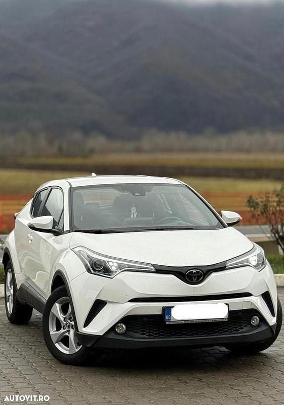 Second-hand Toyota C-HR 116 CP (85 kW) 2019 Culoarealb SUV
