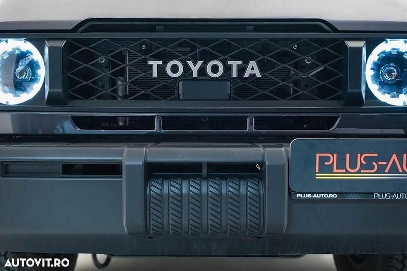 Nouă Toyota Land Cruiser 232 CP (170 kW) 2025 Culoaregri SUV