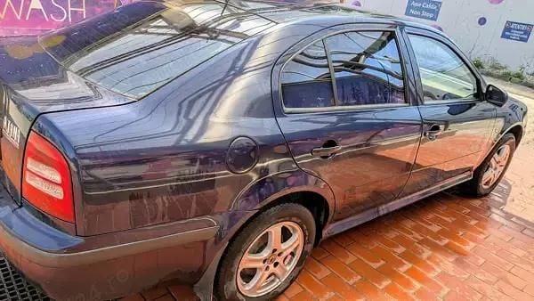 Albastru Utilizat 2004 Skoda Octavia Berlinǎ | 2.000 EUR (Preț bun) - Imagine 1/4