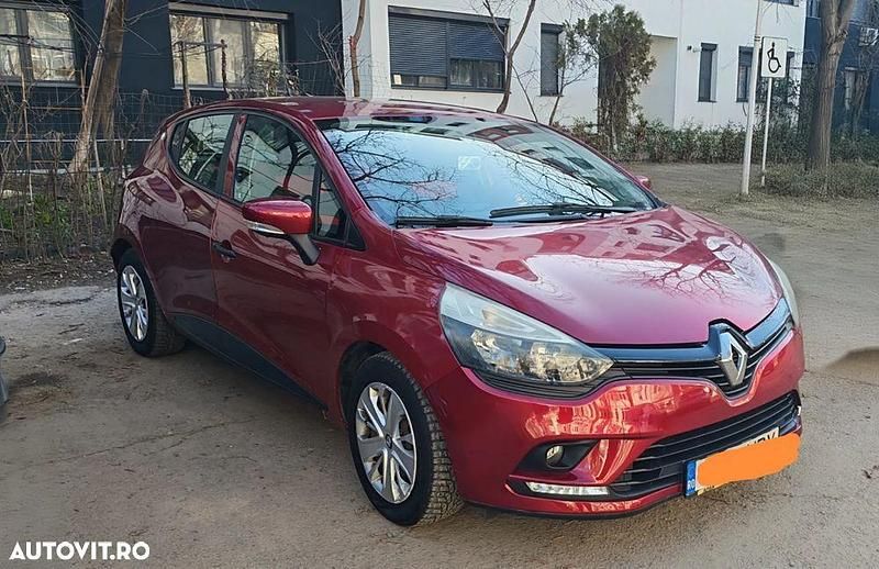 Second-hand Renault Clio GrandTour Life 75 CP (55 kW) 2017 Culoarerosu Break