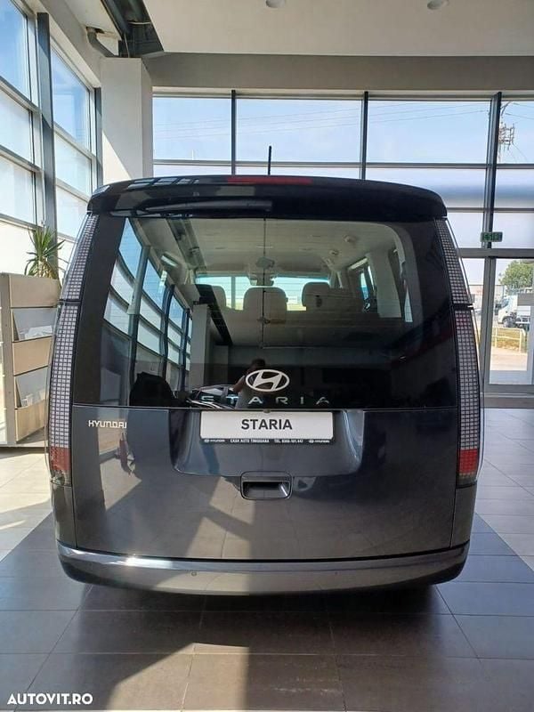 Nouă Hyundai Staria 215 CP (158 kW) 2025 Culoaregri Monovolum