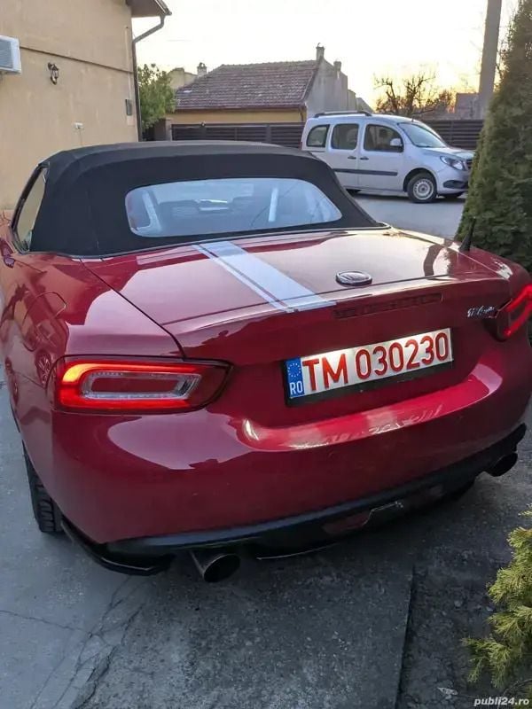 Second-hand Fiat 124 Spider Lusso 197 CP (144 kW) 2018 Rosu Cabrio