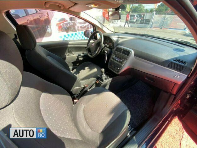 Second-hand Fiat Punto 65 CP (47 kW) 2009 Albastru Hatchback