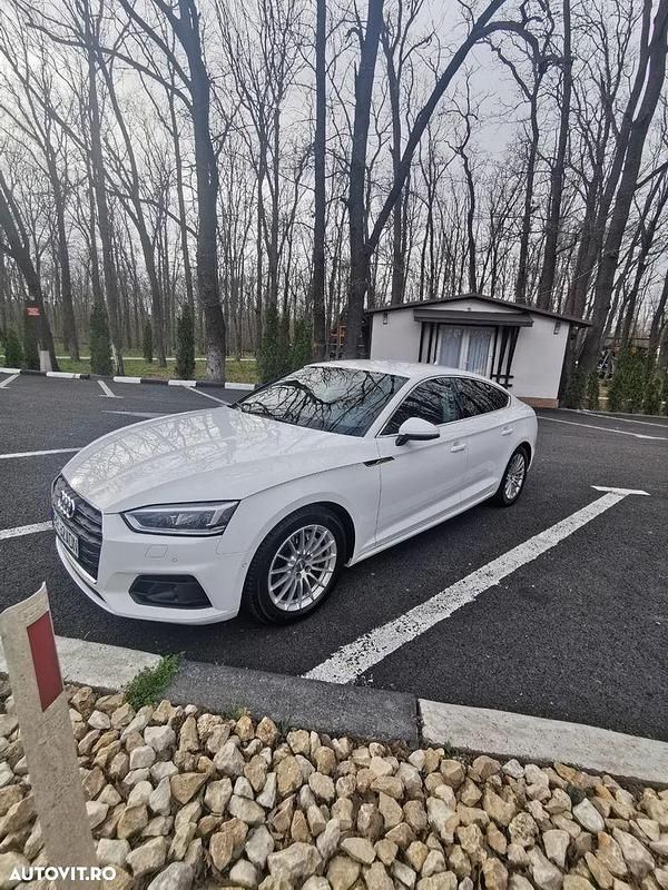 Culoarealb Utilizat 2017 Audi A5 Sportback Design Berlinǎ | 20.500 EUR (Preț OK) - Imagine 1/4