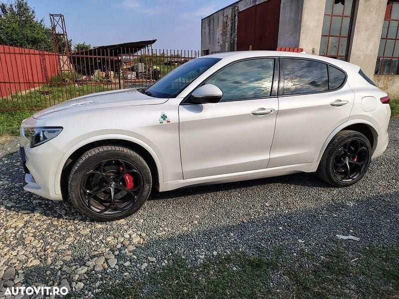 Culoarealb Utilizat 2018 Alfa Romeo Stelvio Quadrifoglio SUV | 48.500 EUR (Scump) - Imagine 1/4