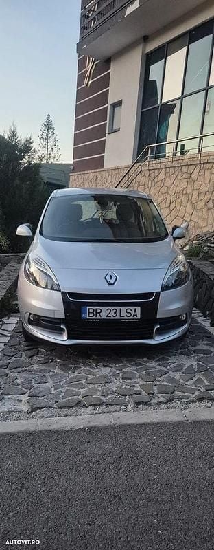 Culoaregri Utilizat 2012 Renault Scénic III Business Monovolum | 3.000 EUR (Super Preț) - Imagine 1/4
