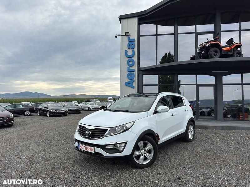 Alb Utilizat 2012 Kia Sportage Spirit SUV | 7.490 EUR (Preț bun) - Imagine 1/4