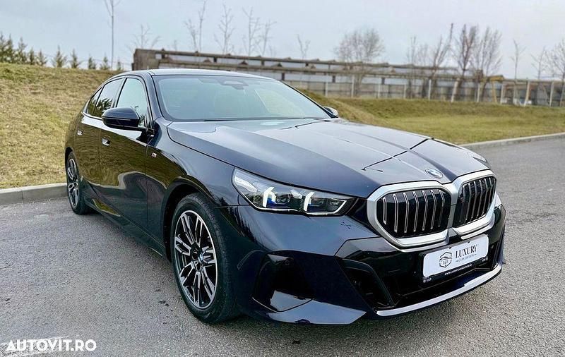 Second-hand BMW 520 M Sport 208 CP (152 kW) 2024 Culoarealbastru Berlinǎ