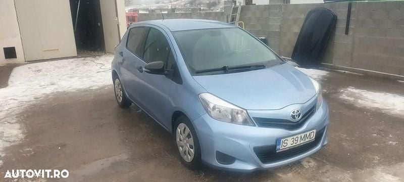 Culoarealbastru Utilizat 2014 Toyota Yaris Luna | 6.250 EUR (Preț OK) - Imagine 1/4