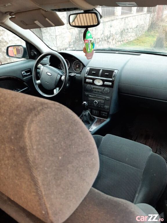 Second-hand Ford Mondeo Ghia 131 CP (96 kW) 2004