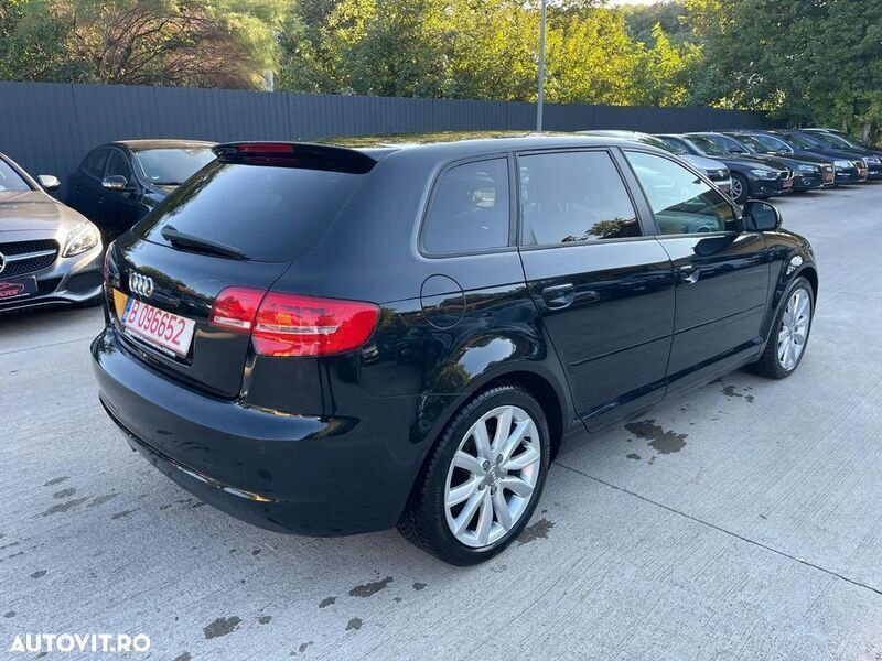 Second-hand Audi A3 Sportback Ambiente 125 CP (91 kW) 2010 Negru Hatchback