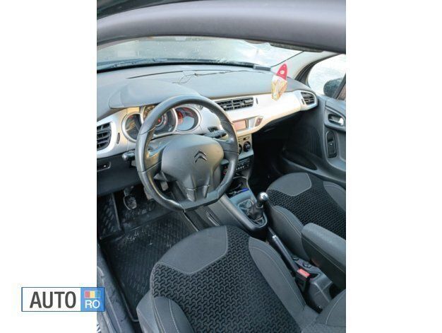 Negru Utilizat 2011 Citroën C3 Exclusive Hatchback | 4.800 EUR - Imagine 1/4