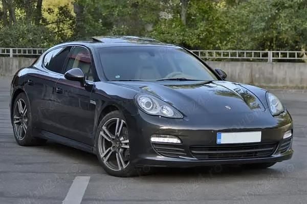 Utilizat 2013 Porsche Panamera Sport Berlinǎ | 18.990 EUR (Preț bun) - Imagine 1/4