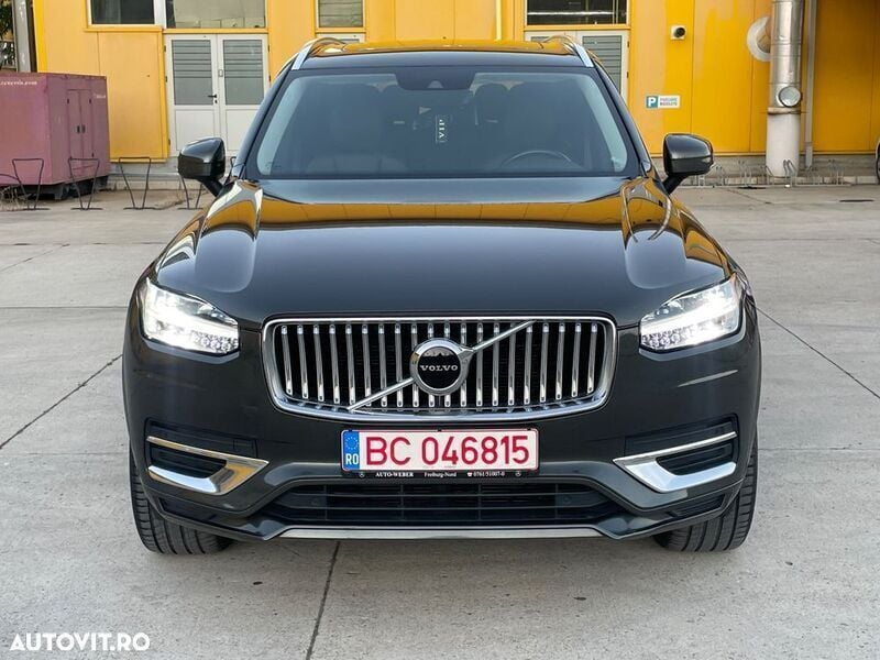 Maro Utilizat 2022 Volvo XC90 Momentum SUV | 38.850 EUR (Super Preț) - Imagine 1/4