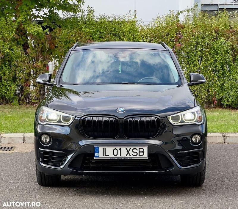 Culoarenegru Utilizat 2019 BMW X1 Sport Line SUV | 15.950 EUR (Preț bun) - Imagine 1/4