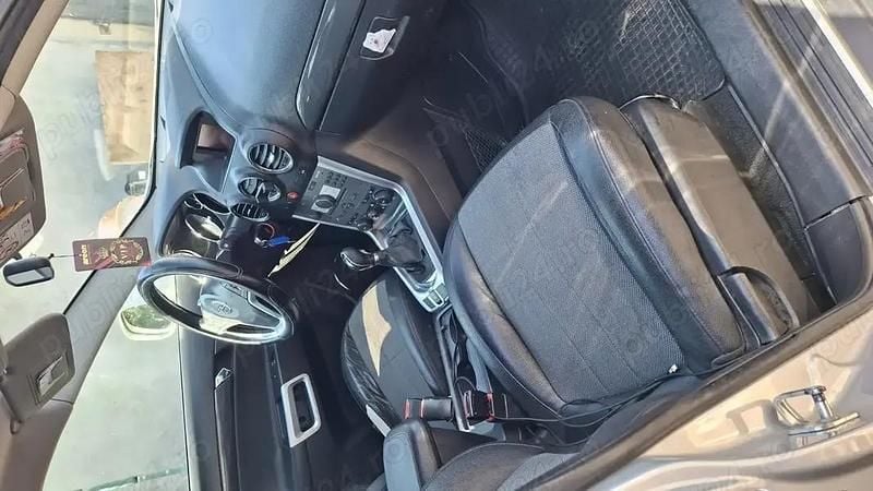Utilizat 2014 Opel Antara SUV | 3.500 EUR (Super Preț) - Imagine 1/2