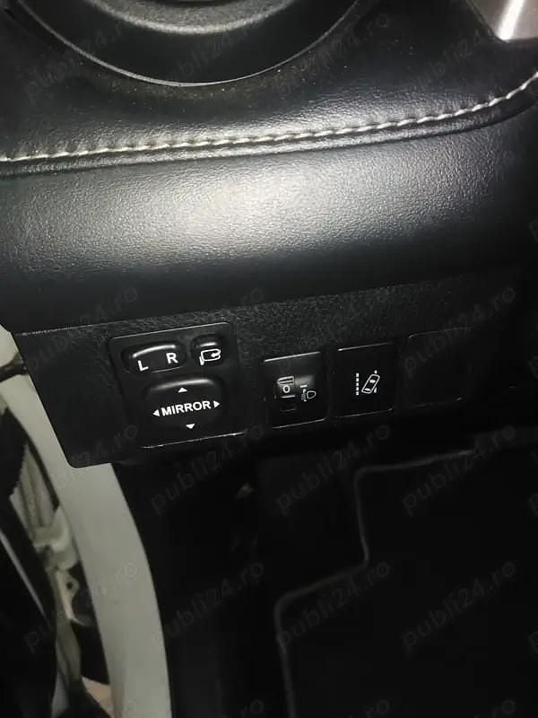 Second-hand Toyota RAV4 Hybrid 114 CP (83 kW) 2017 SUV