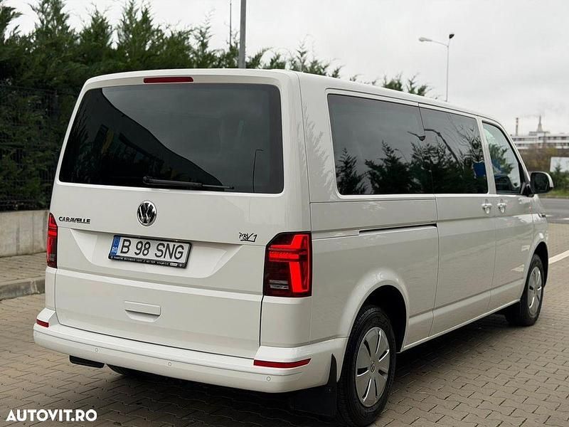 Second-hand VW Caravelle Comfortline 150 CP (110 kW) 2024 Culoarealb Monovolum