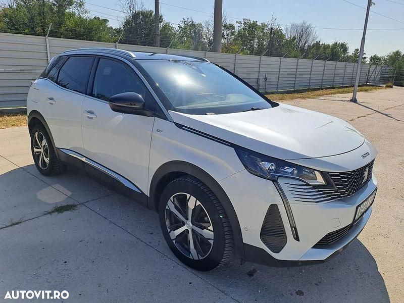 Culoarealb Utilizat 2022 Peugeot 3008 GT SUV | 22.990 EUR (Puțin scump) - Imagine 1/4