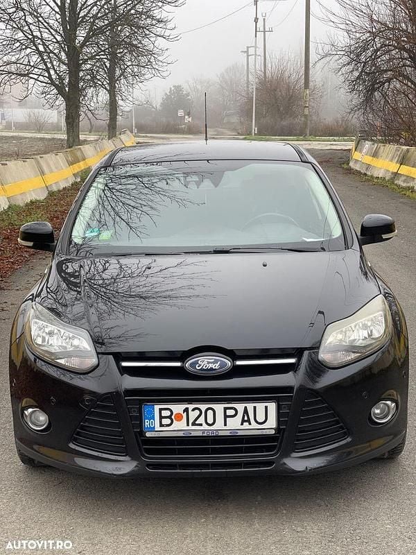 Culoarenegru Utilizat 2012 Ford Focus Titanium | 4.900 EUR (Preț OK) - Imagine 1/4