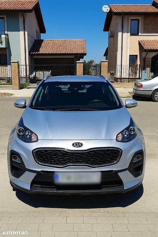 Culoareargint Utilizat 2021 Kia Sportage Plus SUV | 21.500 EUR (Preț OK) - Imagine 1/4