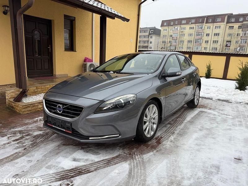 Culoaregri Second-hand 2015 Volvo V40 R-Design Hatchback | 6.950 EUR (Preț OK) - Imagine 1/4