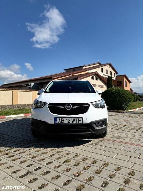 Culoarealb Utilizat 2018 Opel Crossland SUV | 9.400 EUR (Preț bun) - Imagine 1/4