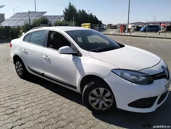 Alb Utilizat 2013 Renault Fluence PE Berlinǎ | 2.500 EUR - Imagine 1/4