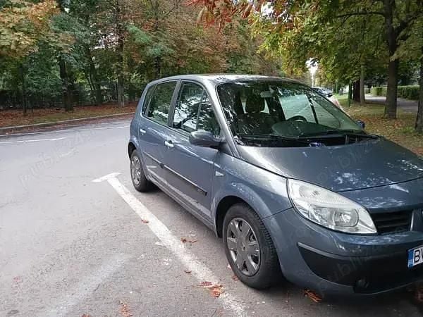 Gri Utilizat 2006 Renault Scénic II Monovolum | 1.550 EUR (Preț OK) - Imagine 1/4